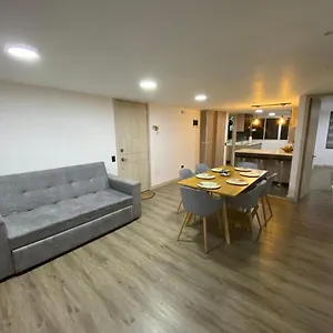 modern-apt-near-tourist-sites.colombiamedellinhotels.com/